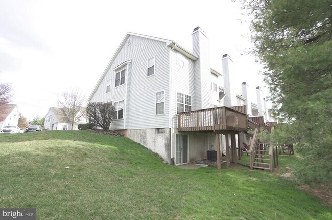 Building Photo - 2041 Greenes Way Cir