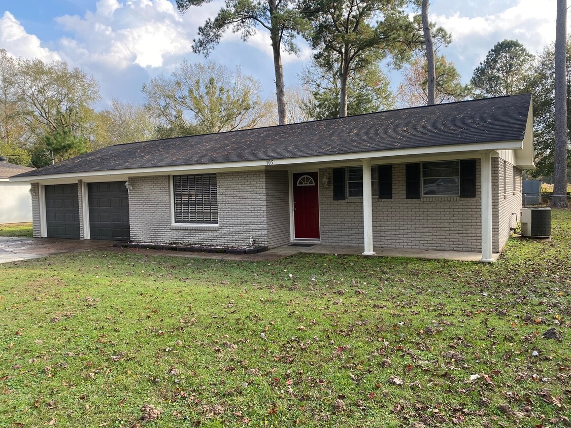 Primary Photo - 105 Green Briar