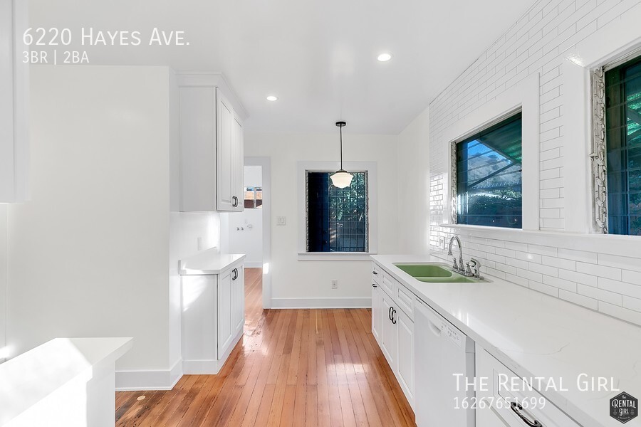 Primary Photo - Restored Three-Bedroom Gem in Highland Par...
