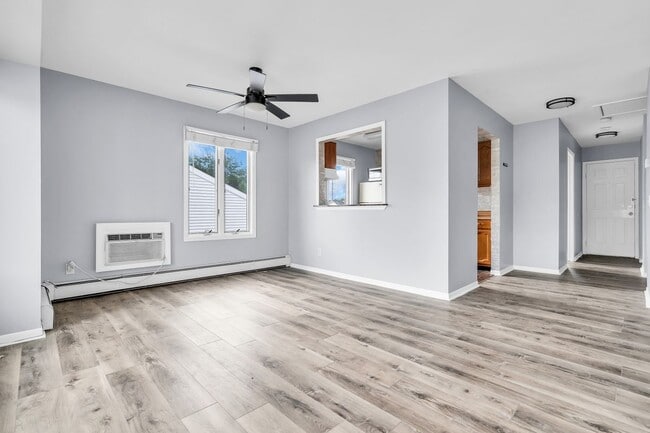 Building Photo - 1595 E 2nd St
