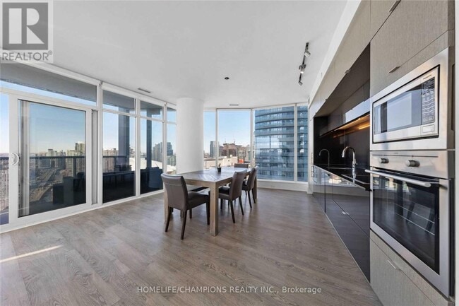 Photo du bâtiment - 10 York St