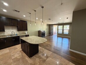 Building Photo - 7291 N Scottsdale Rd