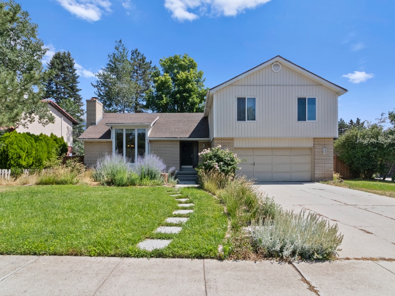 Photo - 1910 Southbridge Way (Sandy, UT)