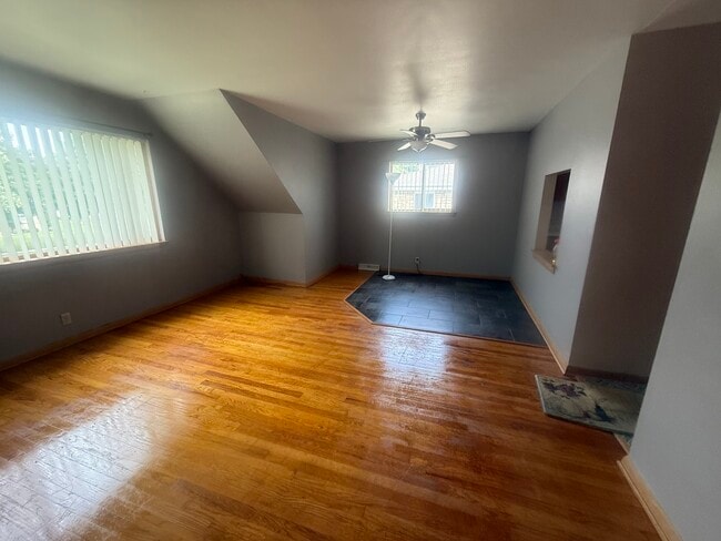 Building Photo - 3412 S 84th St