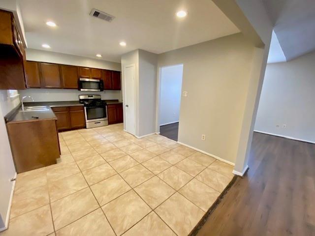 Building Photo - 24018 Spring Briar Ln