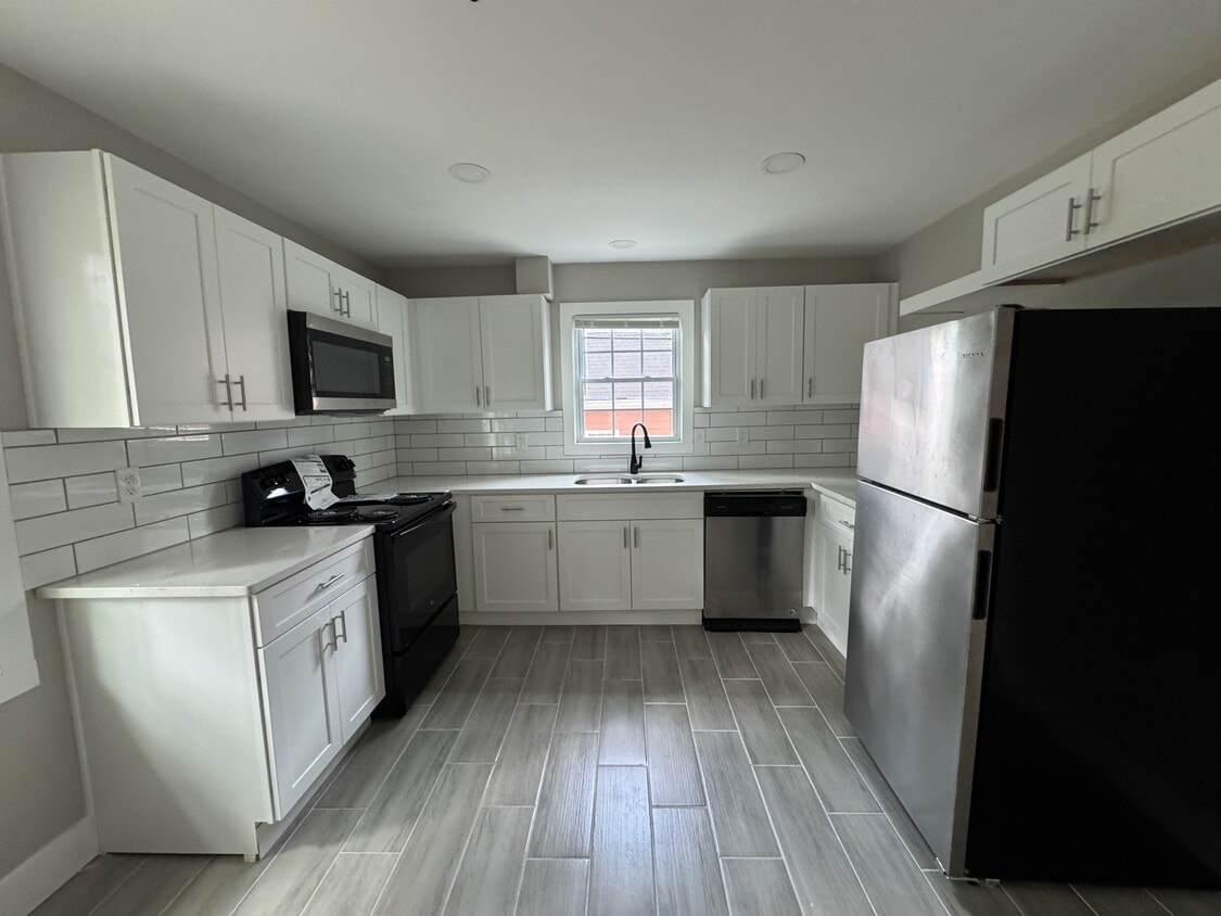 Building Photo - 6474 Sage St