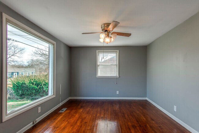 Photo - 3259 Panorama Dr House