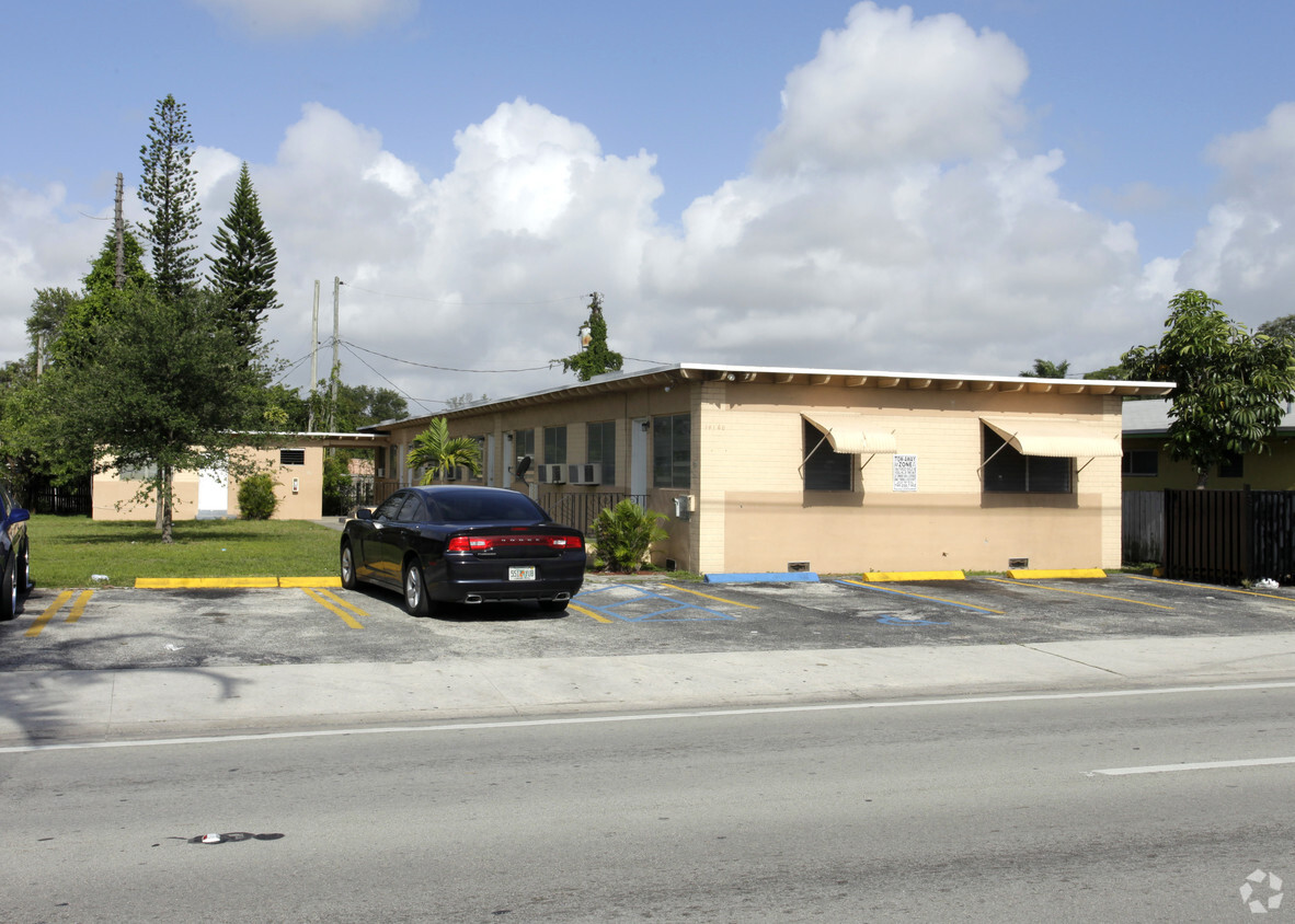 Primary Photo - 14160 NE 6th Ave