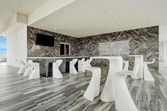 Building Photo - 4521 San Felipe St