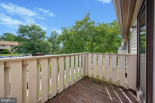 Foto del edificio - 206 Hickory Ct