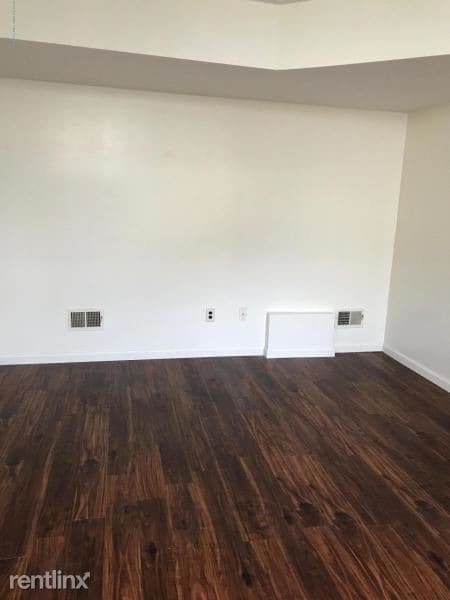 Building Photo - 861 Rossville Ave