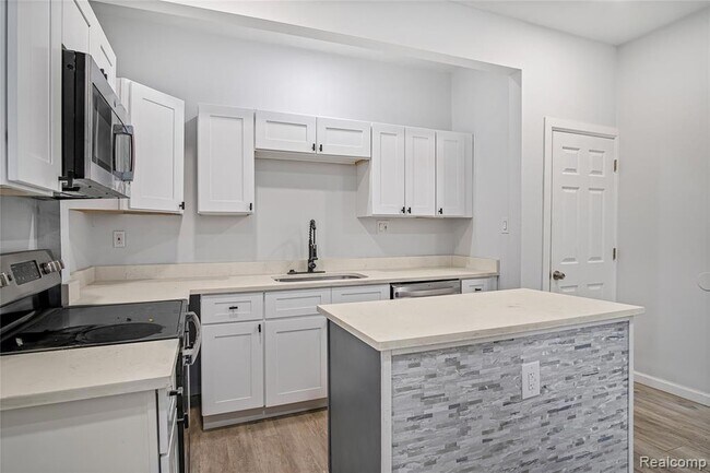 Foto del edificio - 671 Clairmount Ave