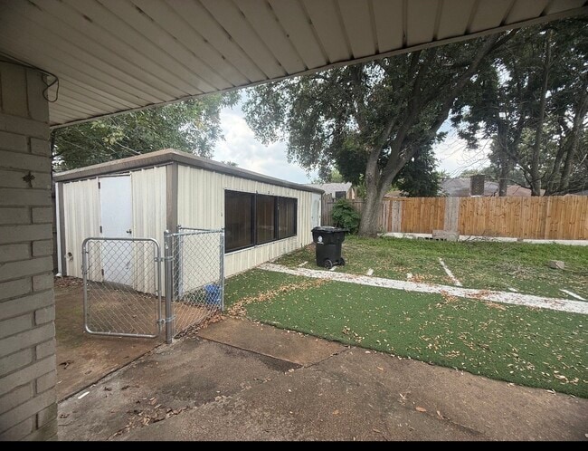 Building Photo - 10907 Montverde Ln
