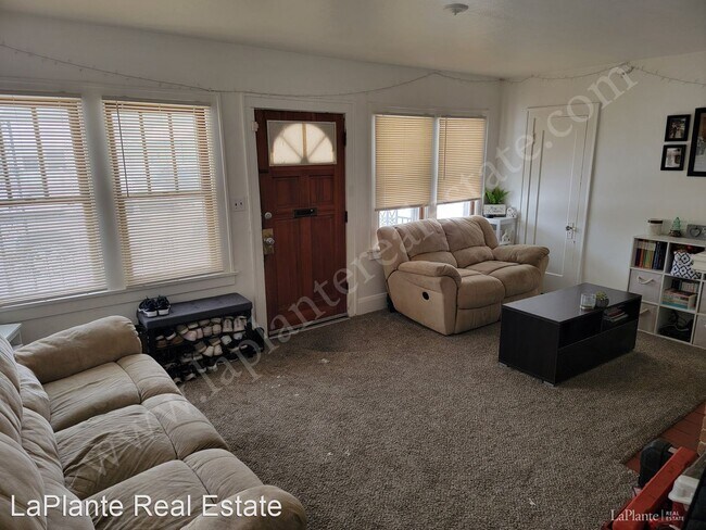 Building Photo - 3 br, 2 bath House - 1125 Broer Avenue 1