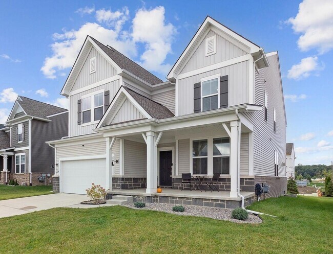 Foto del edificio - 737 Haywood Dr