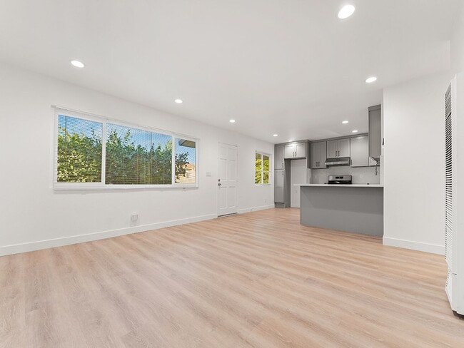 Foto del edificio - 308 S Laurel St