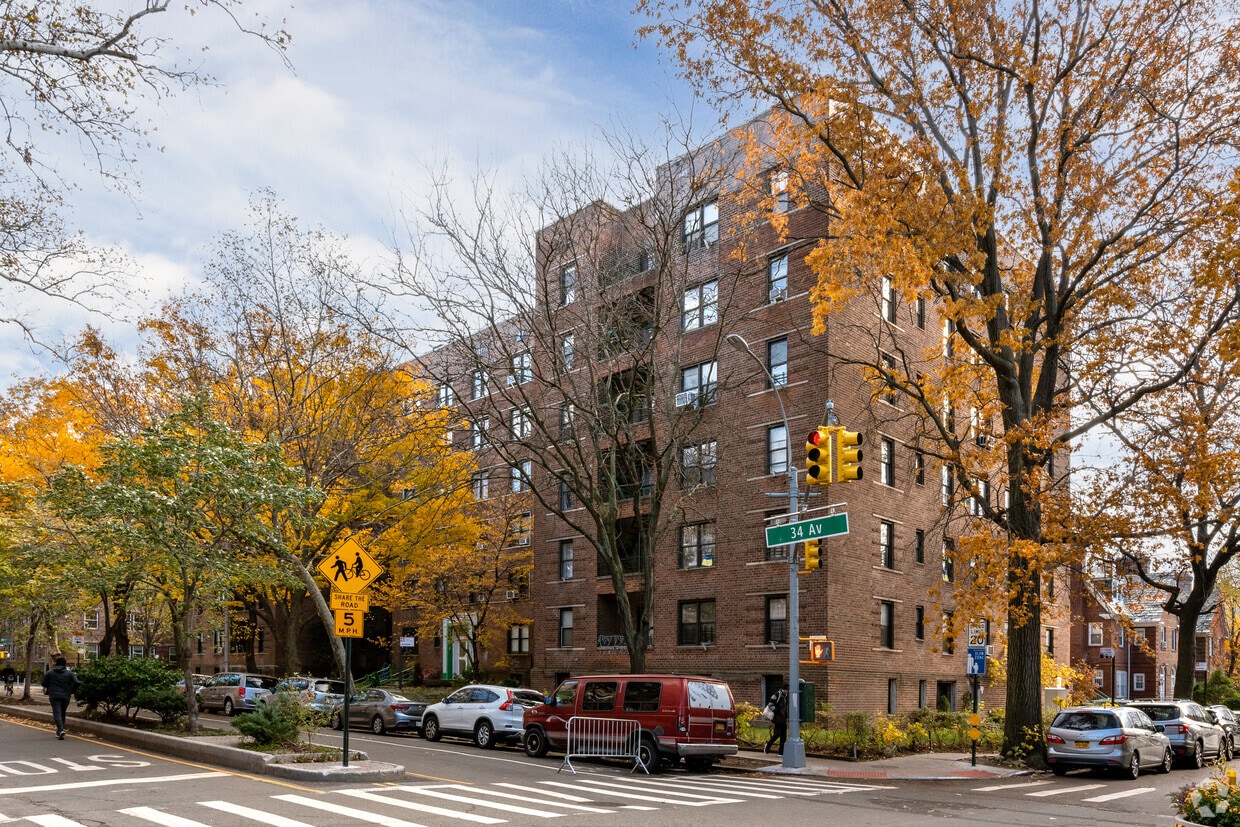 Building Photo - 8410 34th Ave