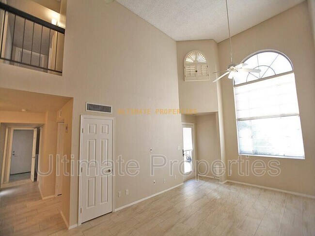 Foto del edificio - 10930 E Yucca St