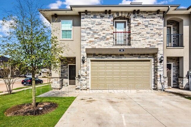 Foto del edificio - 316 Sageway Ct