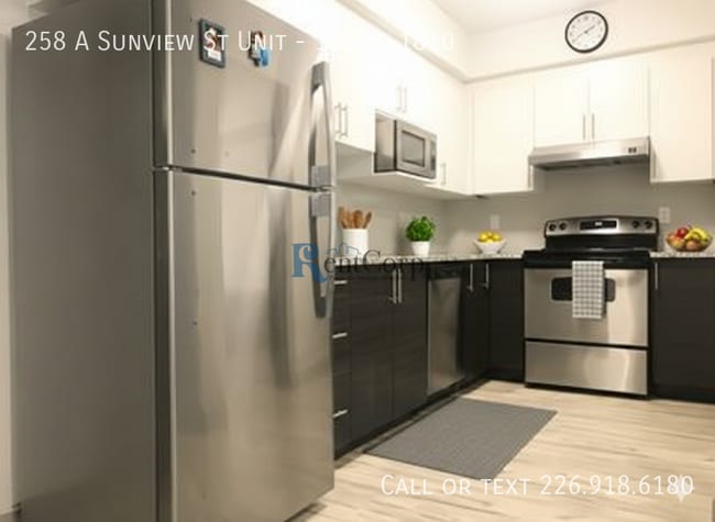 Building Photo - 258A Sunview St