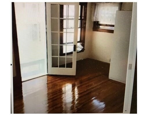 Building Photo - 5 Cityview Rd