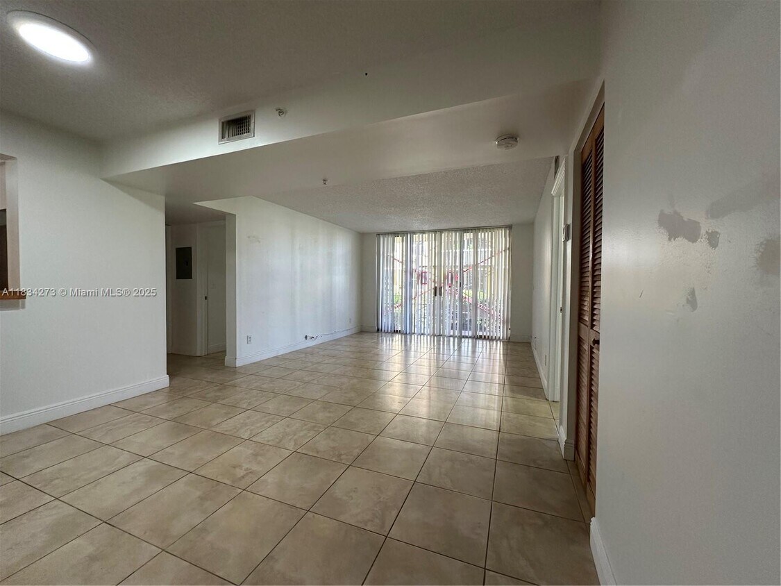 Foto principal - 1350 SE 3rd Ave