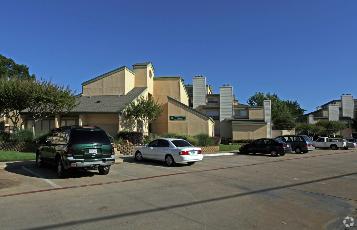 Primary Photo - Pine Ridge Apartments