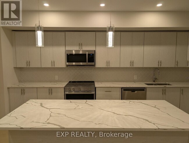 Building Photo - 812 Star Private