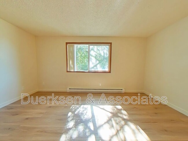 Foto del edificio - 560 NW 19th