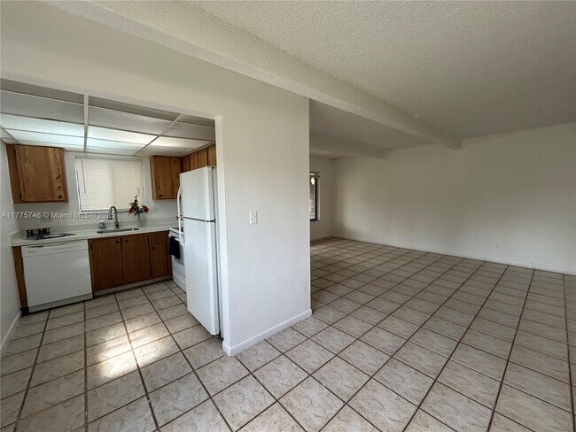 Foto del edificio - 1045 S Flagler Ave