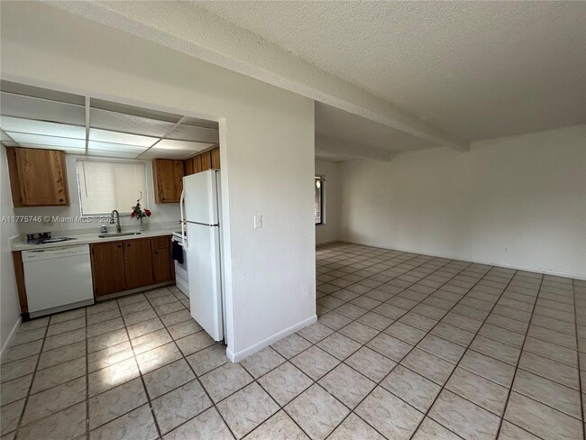 Building Photo - 1045 S Flagler Ave