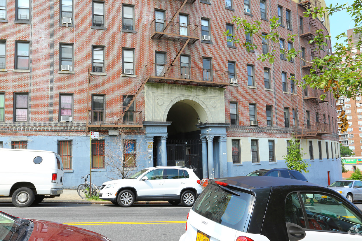 Building Photo - Highview Apartments