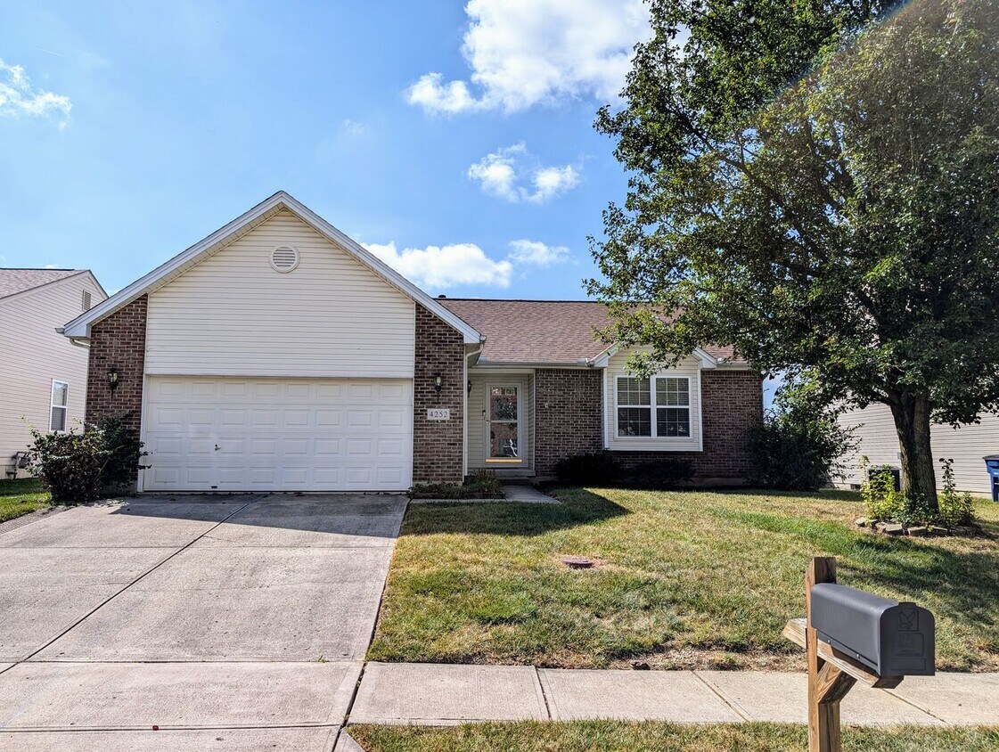 Primary Photo - AVAILABLE NOW! 3 Bedroom Ranch with 2 Full...
