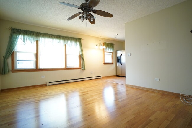 Building Photo - 9449 Kelvin Ln