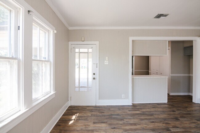 Foto del edificio - 311 S Morgan Ave