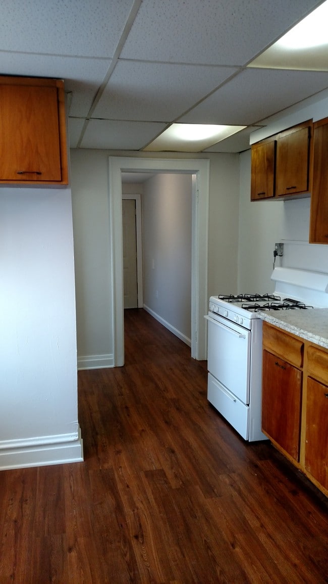 233 Crawford St Unit APT B, Beckley, WV 25801 Apartments in Beckley