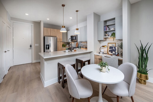 Building Photo - Heights at 1520 Apartments