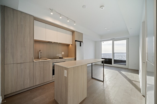 Building Photo - 395 Square One Dr