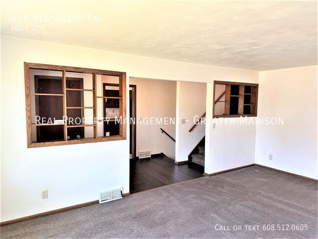 Foto del edificio - Sun Prairie corner lot duplex home in grea...