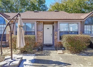 Building Photo - 8 Viking Dr