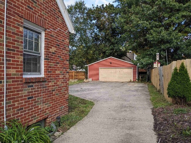 Foto del edificio - 256 Parkway Dr