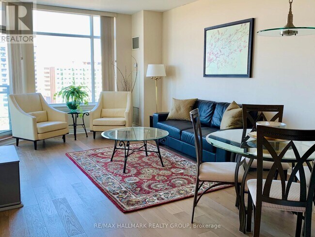 Building Photo - 570 Ave. Laurier