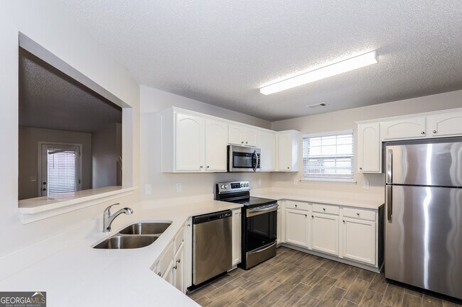 Foto del edificio - 1924 Simmons Ln