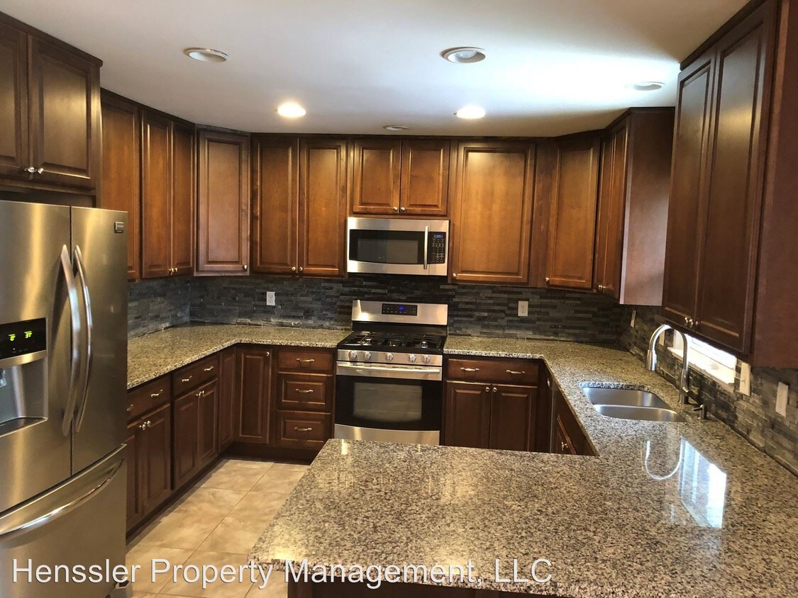 Foto principal - 1010 Green Valley Rd SW
