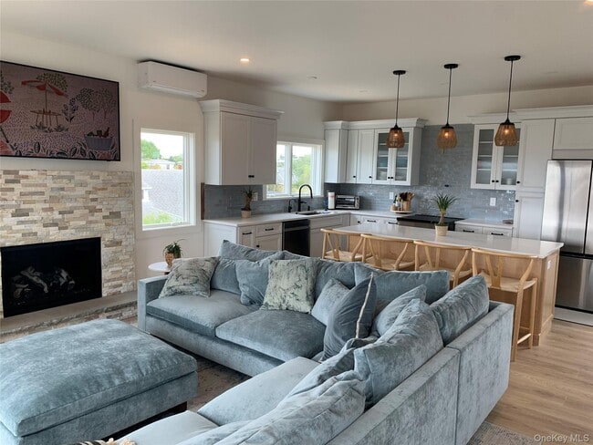 Building Photo - 7 Atlantic Ave