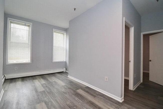 Building Photo - 108 Adams St