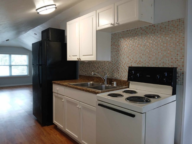 Building Photo - 2206 N 12th St