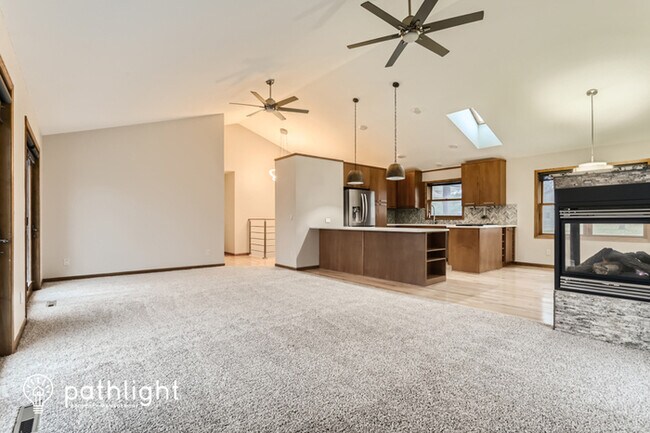 Building Photo - 2197 Vivian Lane, Saint Paul, MN, 55119