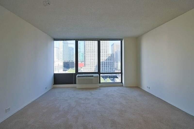 Foto principal - 236 E Wacker Dr