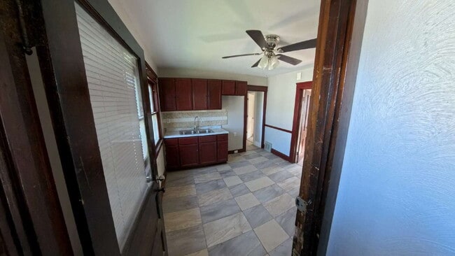 Building Photo - New Fridge & Stove Included!
